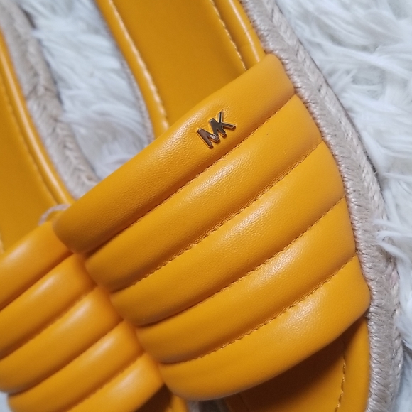 Michael Kors Royce Quilted Leather Platform Slip-On Espadrille Slides Sandals - Picture 6 of 8